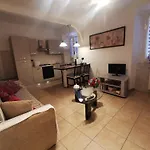 公寓 A Casa Di Rosi 2 *