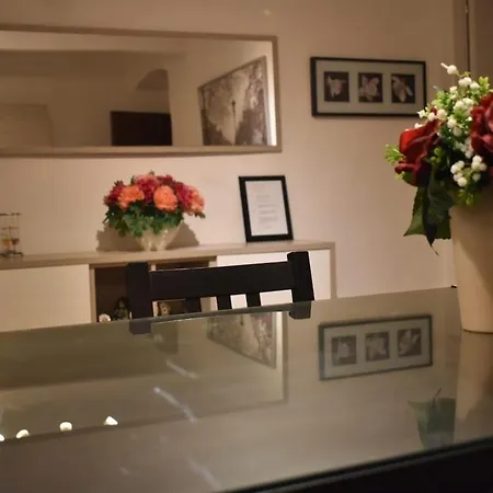 A Casa Di Rosi 2 Apartment *